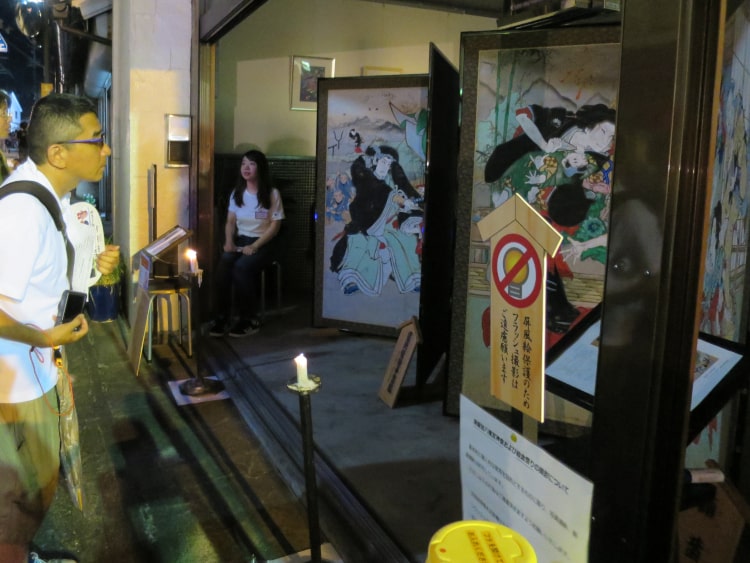 芝居絵屏風、絵馬提灯展示の風景3